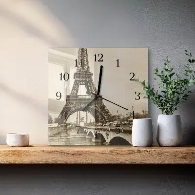 Pendule carrée en verre Paris