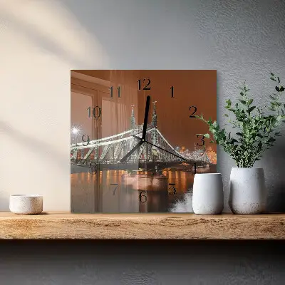 Pendule carrée en verre Pont