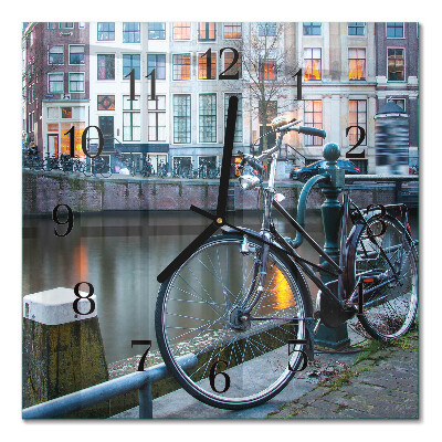 Pendule carrée en verre Vélo