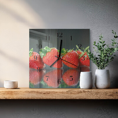 Pendule carrée en verre Fraises