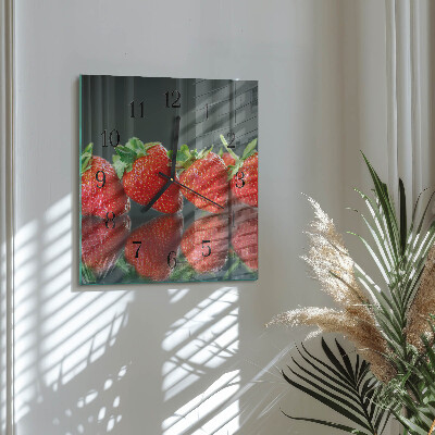 Pendule carrée en verre Fraises