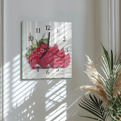 Pendule carrée en verre Fraise