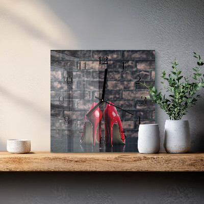 Pendule carrée en verre Talons hauts rouges