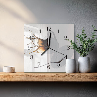 Pendule carrée en verre Une tasse de café