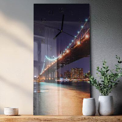 Horloge verticale en verre Pont