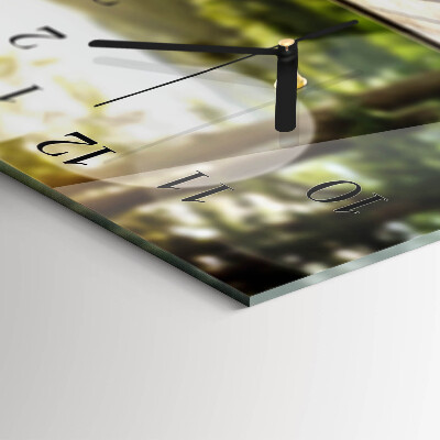 Horloge horizontale en verre Une tasse de café