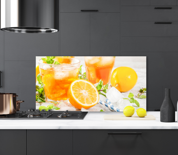 CRÉDENCES DE CUISINE: DÉCORATION QUI ÉVEILLE L'APPÉTIT