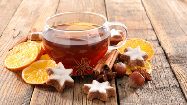 Maison en hiver – tableaux sur verre acrylique