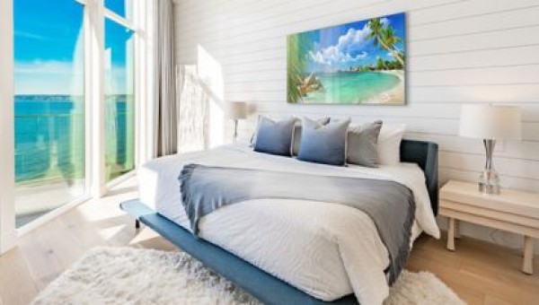 Quel tableau accrocher au-dessus du lit dans la chambre à coucher ?